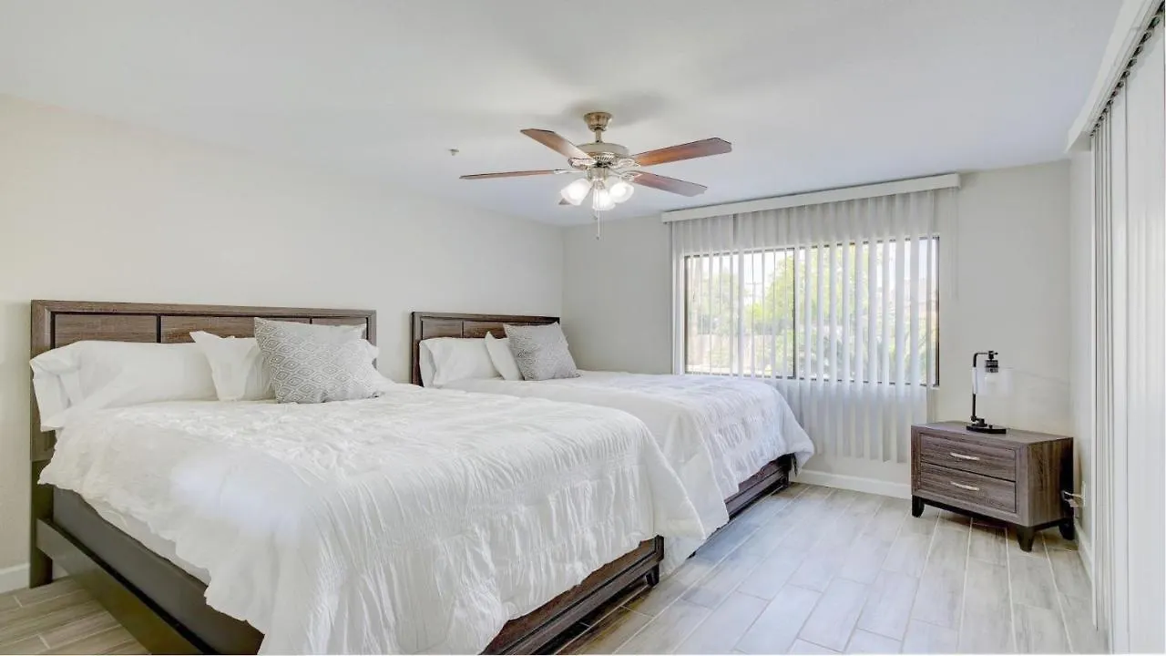 Excellent Location,Relax In The Heart Of The City!! By Kivoya Phoenix 0*,