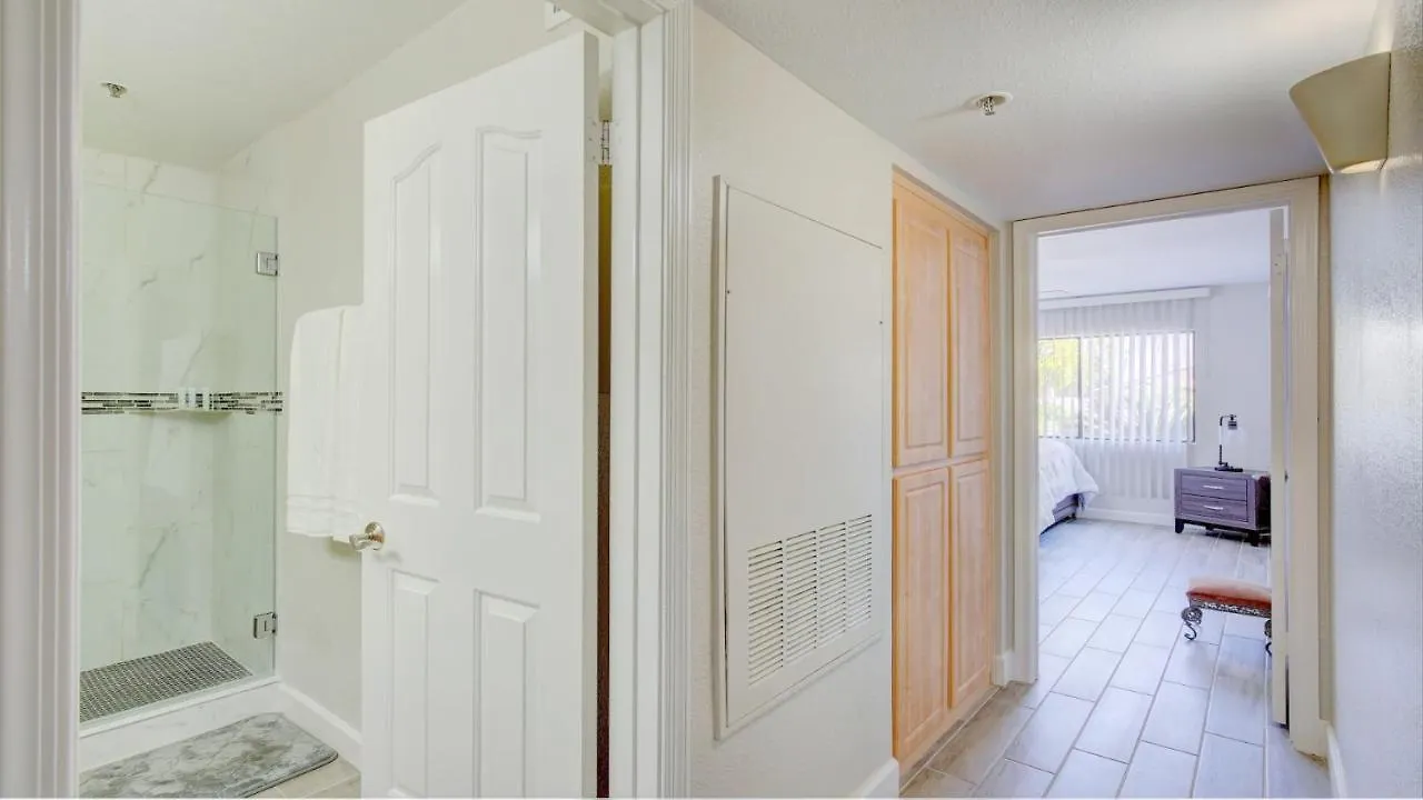 Excellent Location,Relax In The Heart Of The City!! By Kivoya 피닉스 아파트